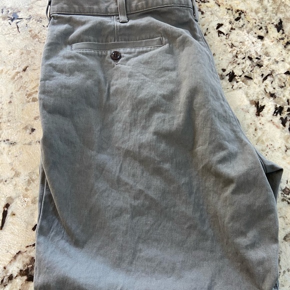 Men’s Docker Shorts - Picture 3 of 4